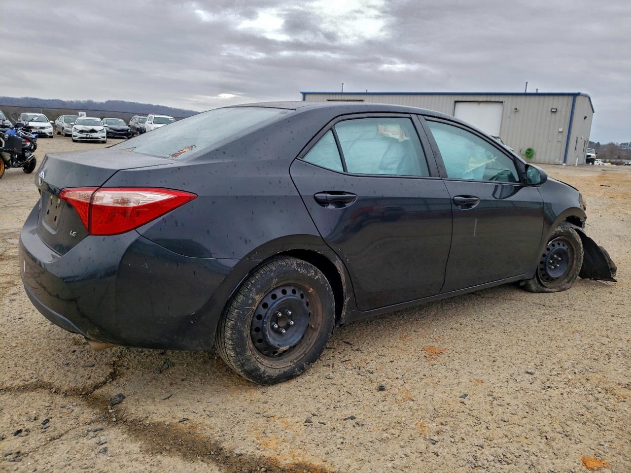 Toyota Corolla L Image 8