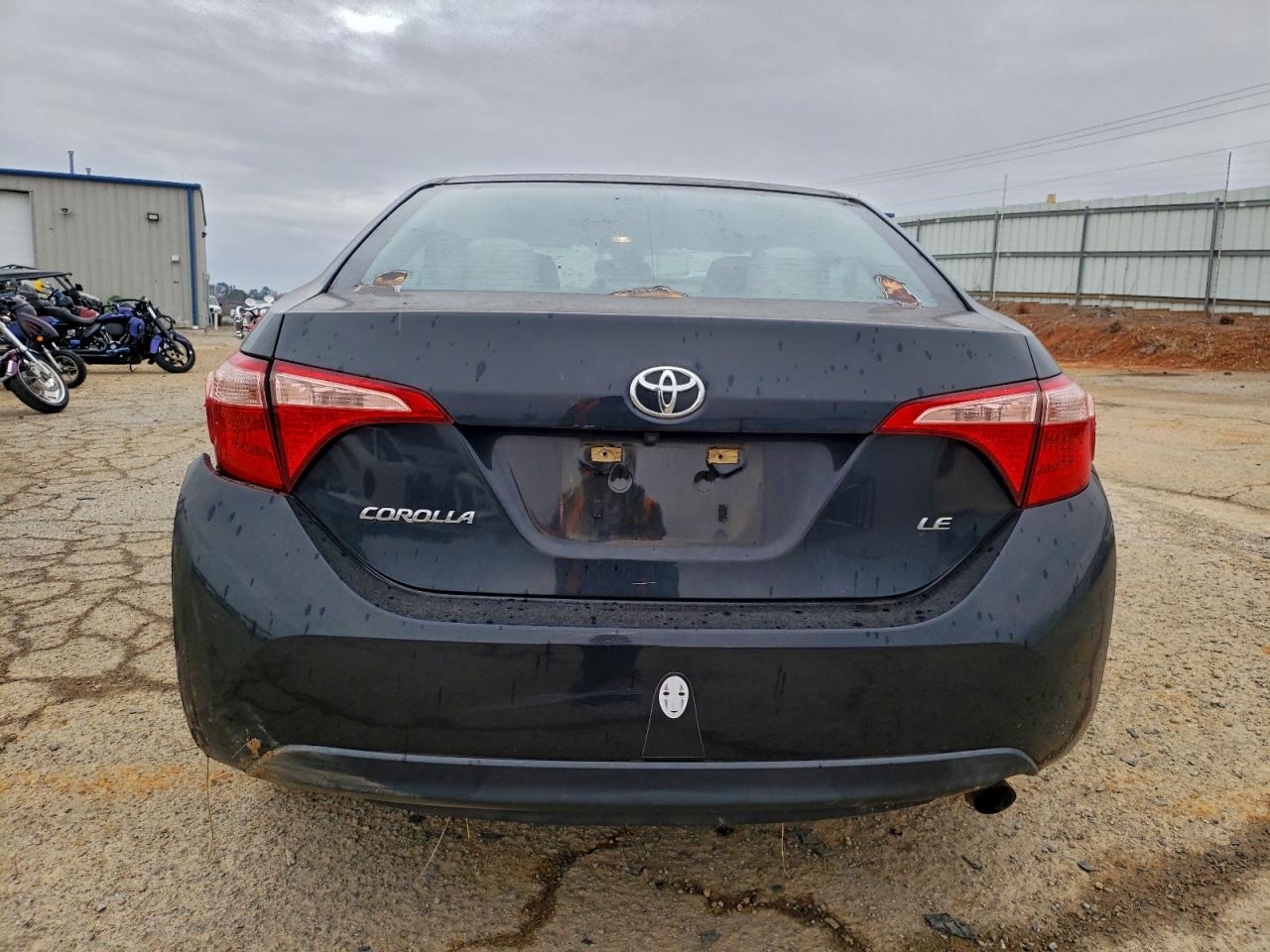 Toyota Corolla L Image 2