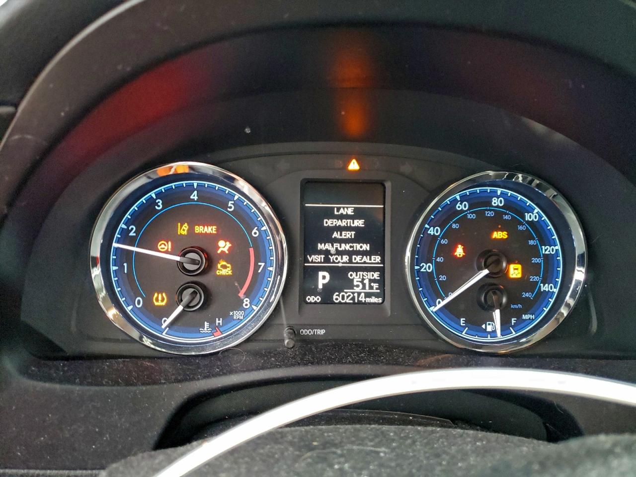 Toyota Corolla L Image 4