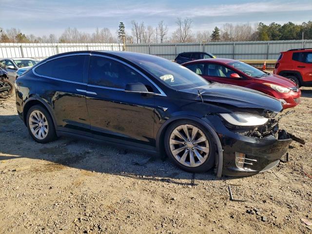Tesla Model X Image 12