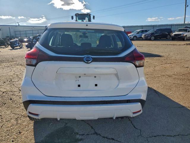 Nissan Kicks S Image 5