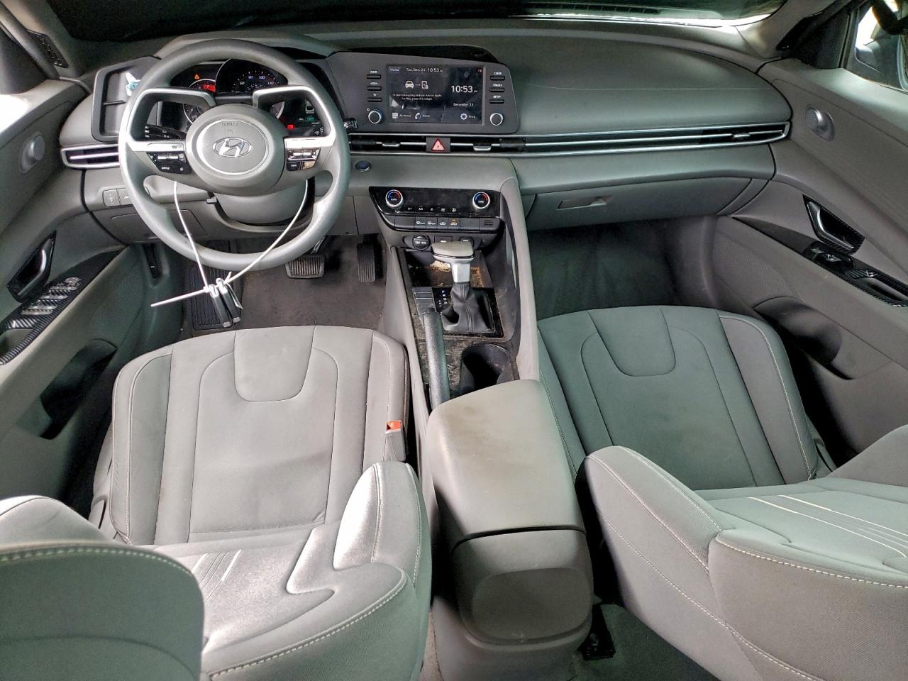 Hyundai ELANTRA Sel Image 12