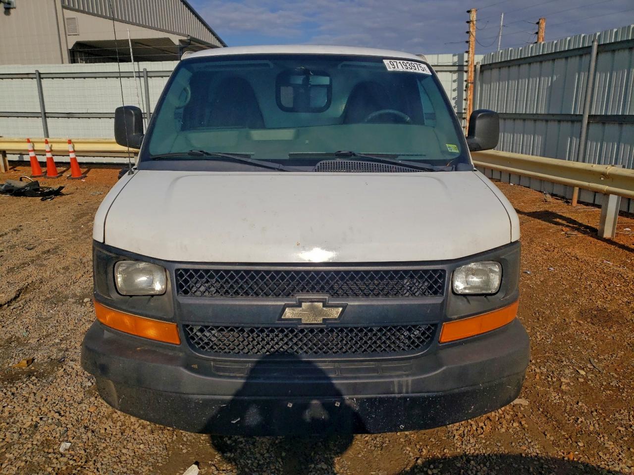 Chevrolet Express Image 10
