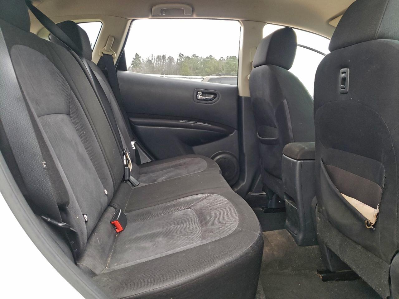 Nissan Rogue S Image 4