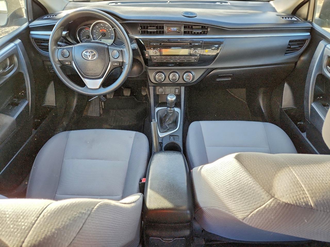 Toyota Corolla L Image 9