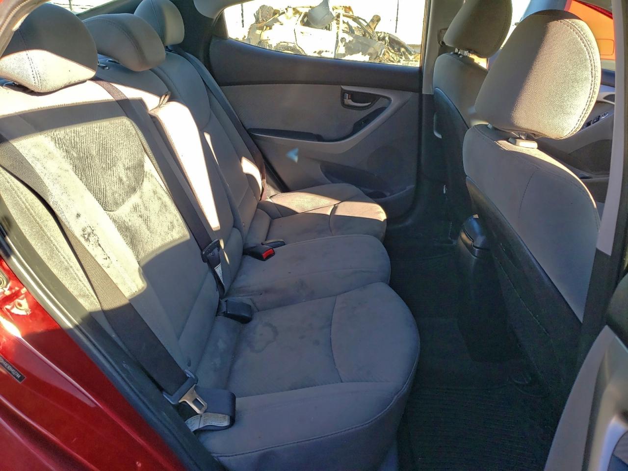 Hyundai ELANTRA Gls Image 12