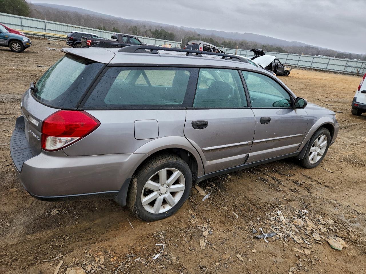 Subaru Outback 2.5i Image 9