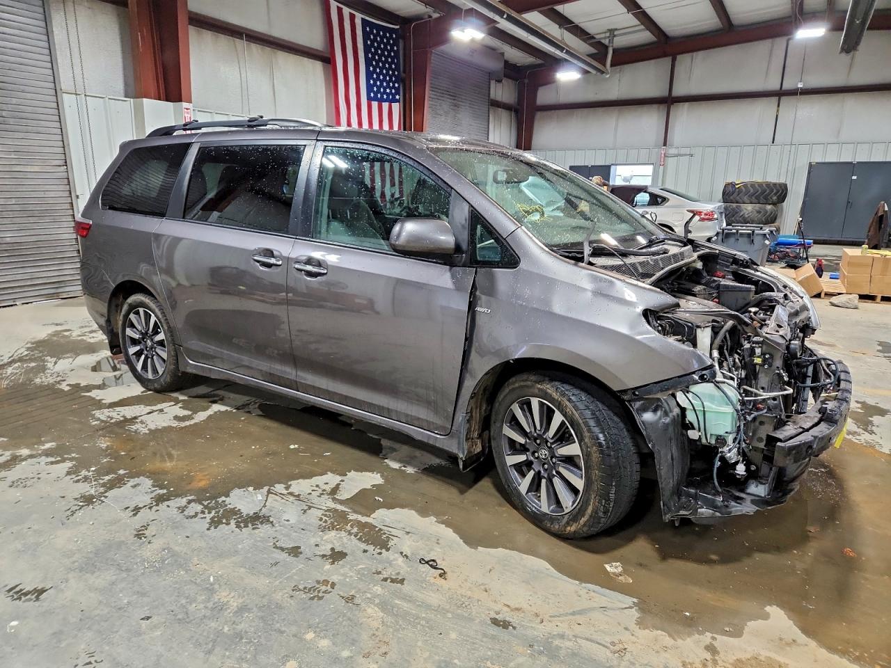 Toyota Sienna Xle Image 5