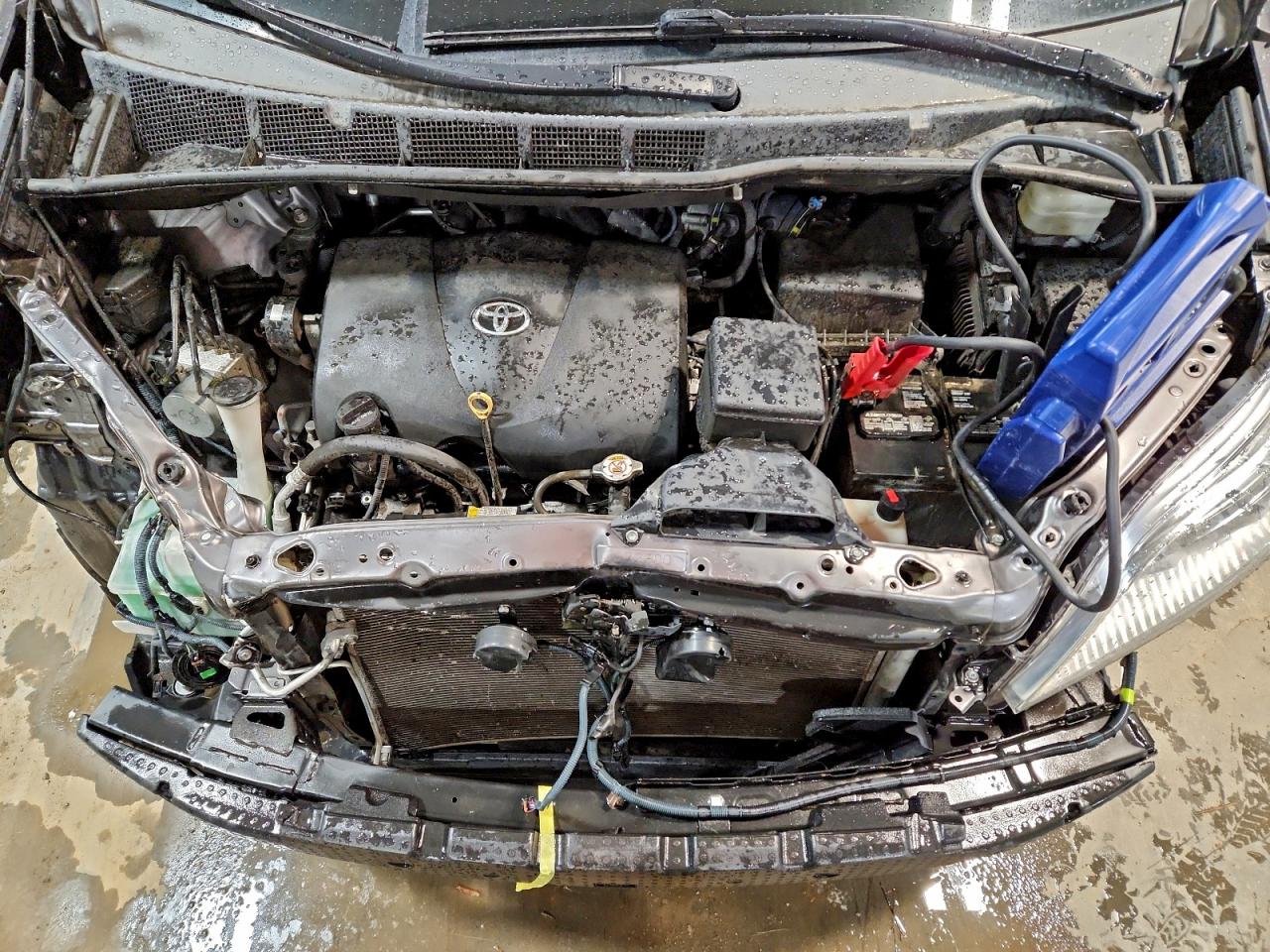 Toyota Sienna Xle Image 13