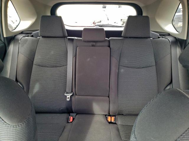 Toyota RAV4 Le Image 8