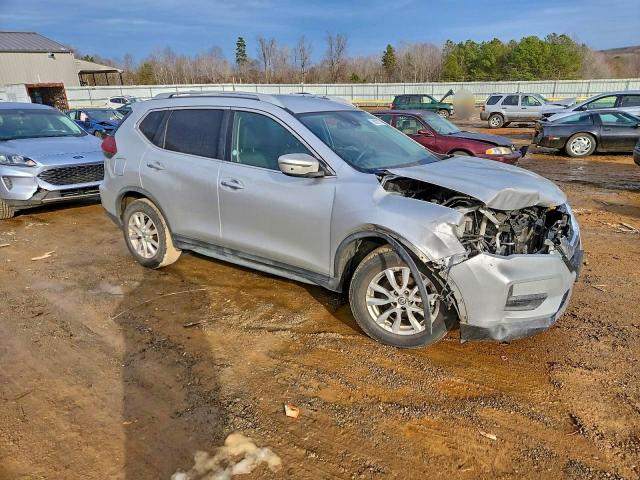 Nissan Rogue S Image 2