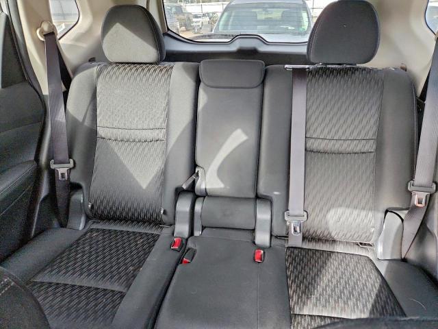Nissan Rogue S Image 7