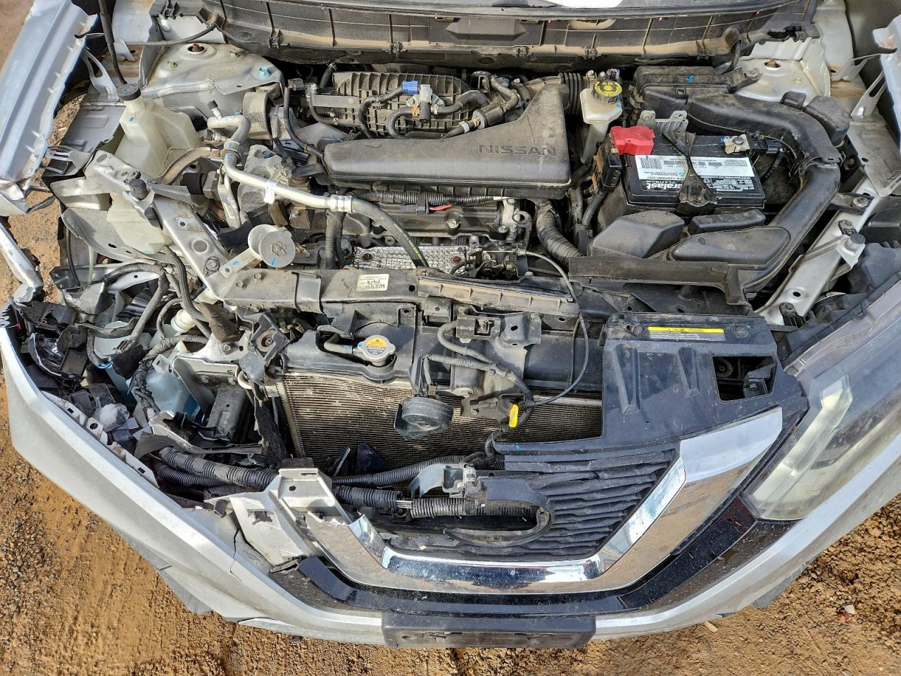 Nissan Rogue S Image 4