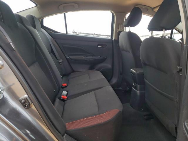 Nissan Versa Sr Image 2