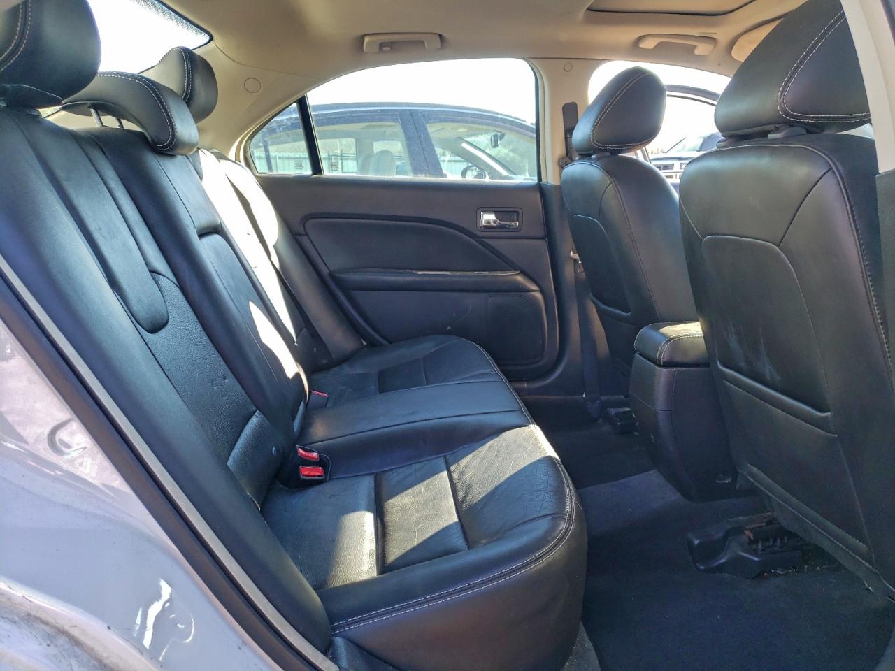 Ford Fusion Sel Image 9