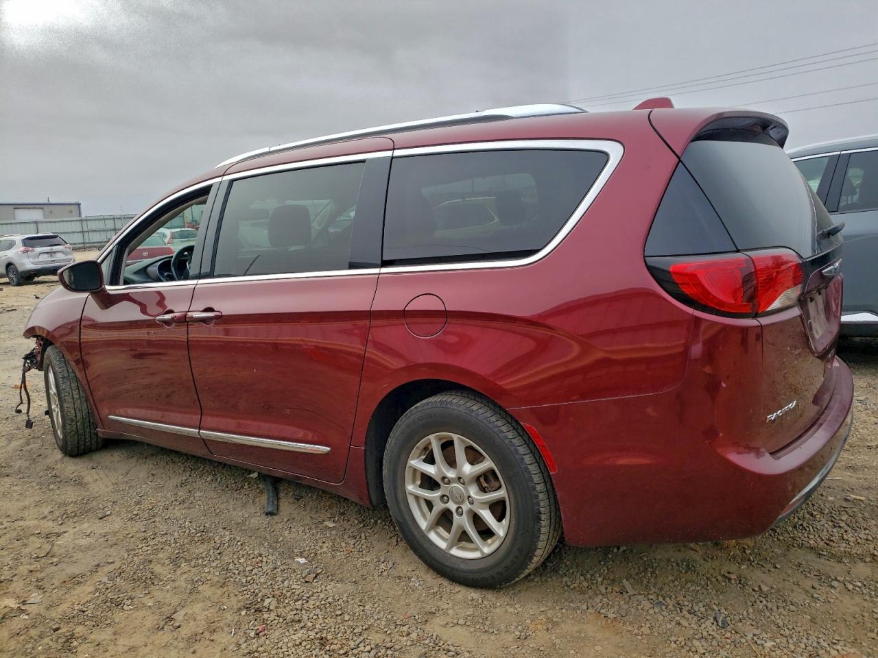 Chrysler Pacifica Touring L Image 9