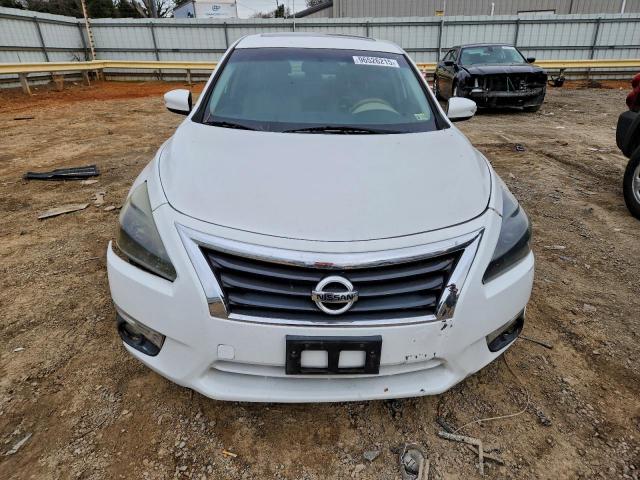 Nissan Altima 2.5 Image 5