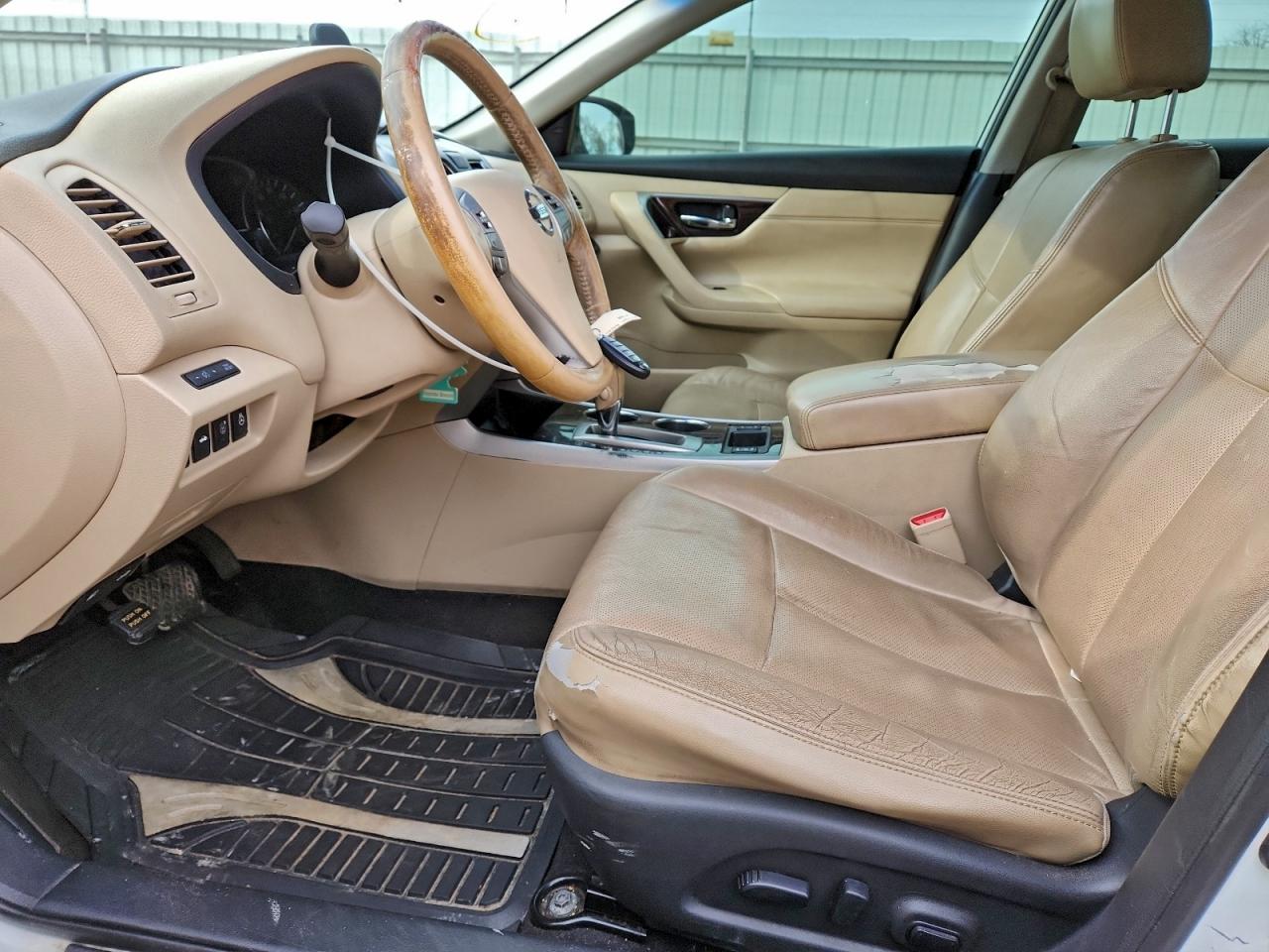 Nissan Altima 2.5 Image 8