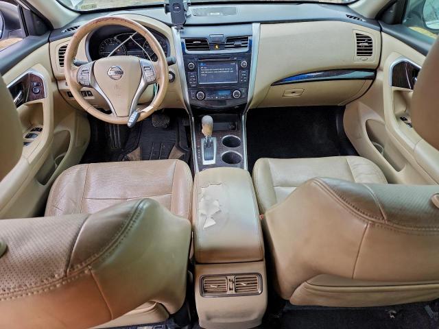 Nissan Altima 2.5 Image 11