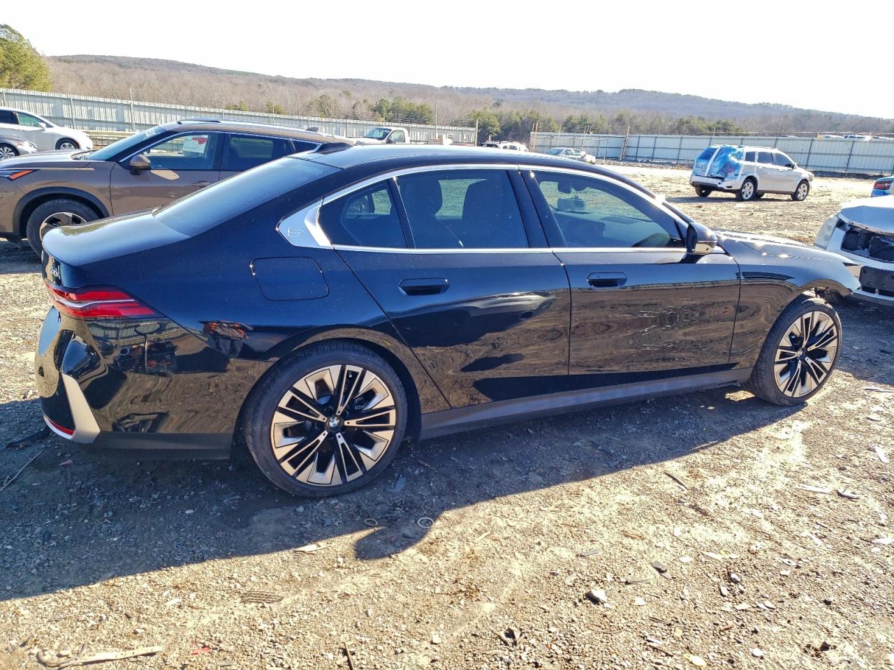 BMW 5 Series I Image 10